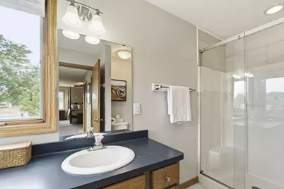 1025 E Meadow Ter, Oak Creek, WI 53154 - Photo 10