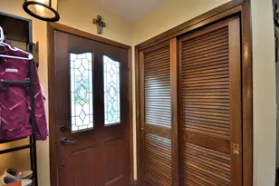 4271 S 89th St, Greenfield, WI 53228 - Photo 2