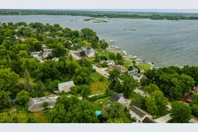 26114 W Loomis Rd, Racine, WI 53185 - Photo 8
