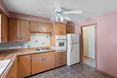 2027  Markham St, Manitowoc, WI 54220 - Photo 16