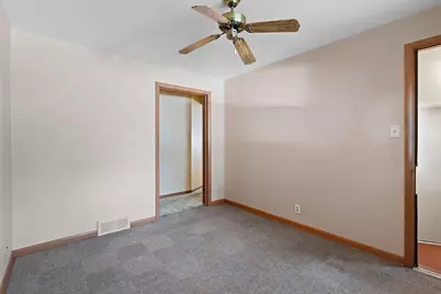 2027  Markham St, Manitowoc, WI 54220 - Photo 26
