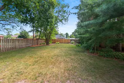 2027  Markham St, Manitowoc, WI 54220 - Photo 6