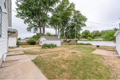 2502 W Kimberly Ave, Milwaukee, WI 53221 - Photo 12