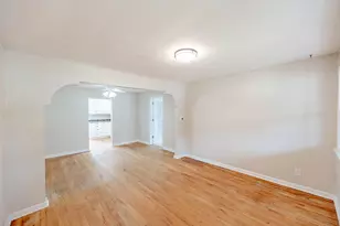 2502 W Kimberly Ave, Milwaukee, WI 53221 - Photo 2