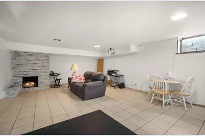 10340 W Rogers St, West Allis, WI 53227 - Photo 8
