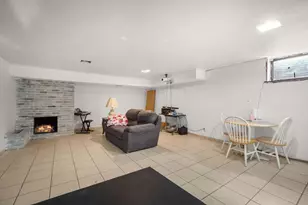10340 W Rogers St, West Allis, WI 53227 - Photo 8