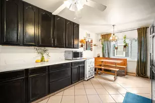 10340 W Rogers St, West Allis, WI 53227 - Photo 6