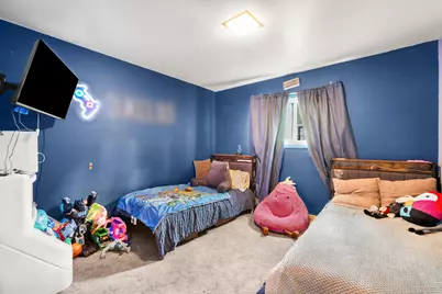 10340 W Rogers St, West Allis, WI 53227 - Photo 14
