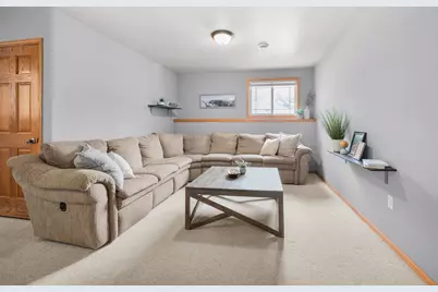 1330  Oak Tree Ct, Slinger, WI 53086 - Photo 10