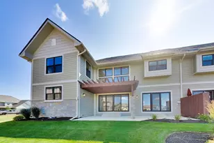 699 Greenview Cir, Geneva, WI 53147 - Photo 12