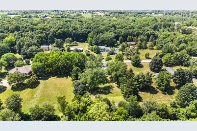 W230S5930  Molla Dr, Waukesha, WI 53189 - Photo 34