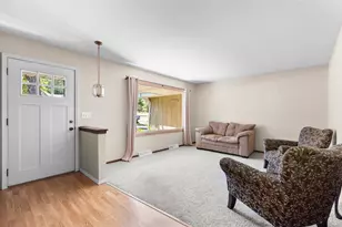 W230S5930 Molla Dr, Waukesha, WI 53189 - Photo 4