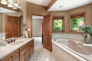 508 Curt Rd, Holmen, WI 54636 - Photo 10