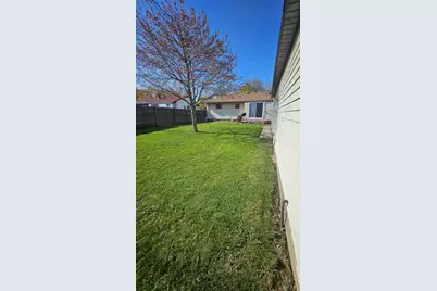 8029 W Marion St, Milwaukee, WI 53222 - Photo 24
