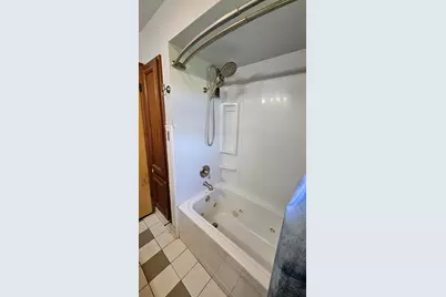 8029 W Marion St, Milwaukee, WI 53222 - Photo 14