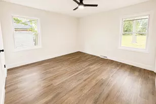7245 S 35th St, Franklin, WI 53132 - Photo 12