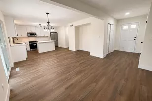 7245 S 35th St, Franklin, WI 53132 - Photo 2