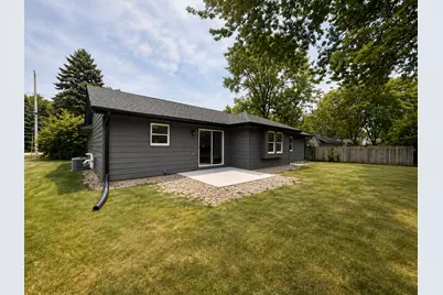 7245 S 35th St, Franklin, WI 53132 - Photo 30