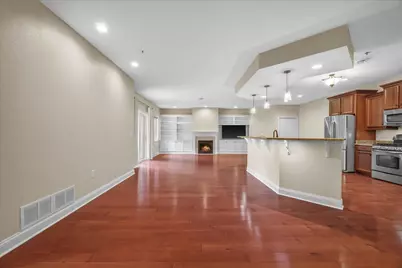 17490  Crest Hill Dr #10, Brookfield, WI 53045 - Photo 6
