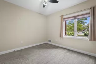 17490 Crest Hill Dr, Brookfield, WI 53045 - Photo 22