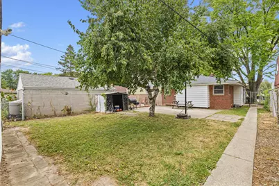 4929 N 89th St, Milwaukee, WI 53225 - Photo 16