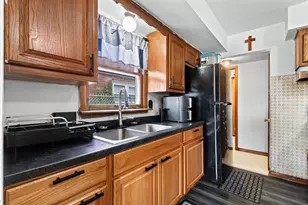 4929 N 89th St, Milwaukee, WI 53225 - Photo 6