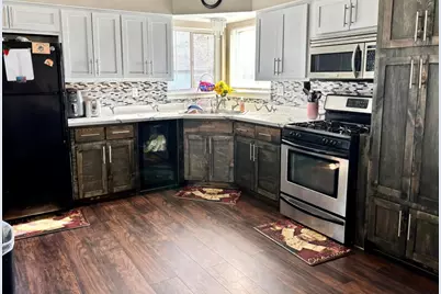 1868  19th Ave, Kenosha, WI 53140 - Photo 8