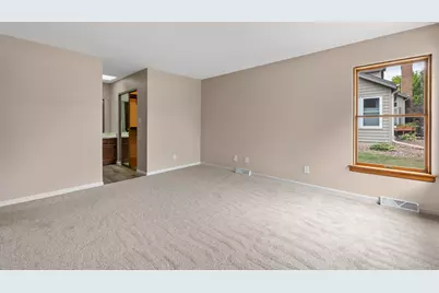 225 W Oak St, Grafton, WI 53024 - Photo 18