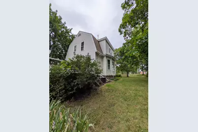 1004  Whitewater Ave, Fort Atkinson, WI 53538 - Photo 2