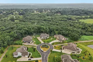 1646 Twisted Oak Ct, Hartland, WI 53029 - Photo 78