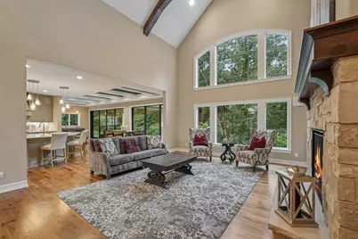 1646  Twisted Oak Ct, Hartland, WI 53029 - Photo 6