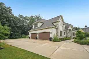 1646 Twisted Oak Ct, Hartland, WI 53029 - Photo 42