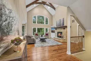 1646 Twisted Oak Ct, Hartland, WI 53029 - Photo 4
