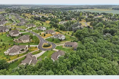 1646  Twisted Oak Ct, Hartland, WI 53029 - Photo 94