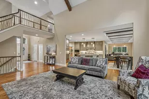 1646 Twisted Oak Ct, Hartland, WI 53029 - Photo 10