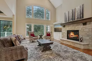 1646 Twisted Oak Ct, Hartland, WI 53029 - Photo 8