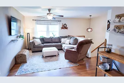 3054  29th Ct, La Crosse, WI 54601 - Photo 4
