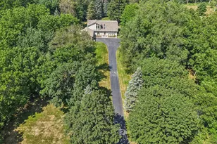 N11W31116 Bunker Hl Trl, Delafield, WI 53018 - Photo 8