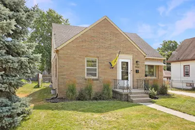 1964 S 91st St, West Allis, WI 53227 - Photo 2