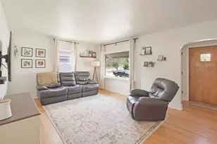 1964 S 91st St, West Allis, WI 53227 - Photo 8
