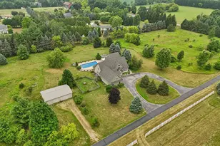 W287N8810 Center Oak Rd, Merton, WI 53029 - Photo 2