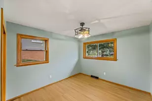 1020 Lilac Ln, Pewaukee, WI 53072 - Photo 20