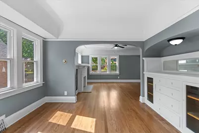 6220 W Girard Ave, Milwaukee, WI 53210 - Photo 8