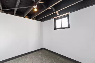 6220 W Girard Ave, Milwaukee, WI 53210 - Photo 24
