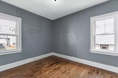 6220 W Girard Ave, Milwaukee, WI 53210 - Photo 14