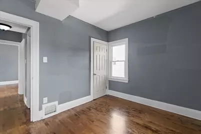 6220 W Girard Ave, Milwaukee, WI 53210 - Photo 16