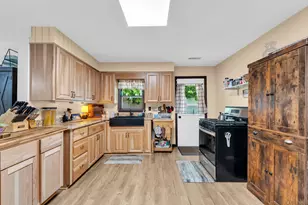 33606 Bohner Dr, Burlington, WI 53105 - Photo 16