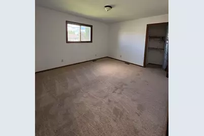 309 S Klein Dr, Waunakee, WI 53597 - Photo 4