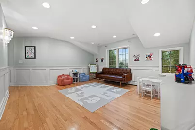 7857 N Lake Dr, Fox Point, WI 53217 - Photo 30
