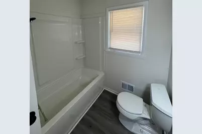 7810 W Kathryn Ave, Milwaukee, WI 53218 - Photo 12